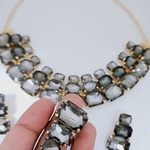 Grey Korean necklace set - Picture 3 of 7